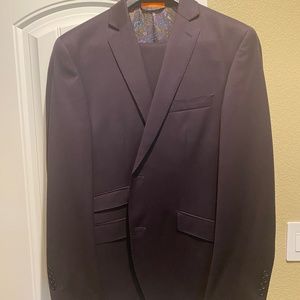 Gently used Mens Suits